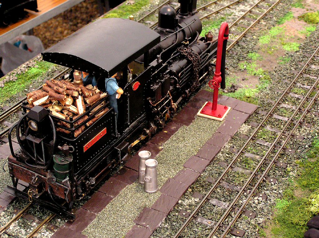 G Gauge Garden Railway Gauge 1 Model Shop Painted Red Kit 