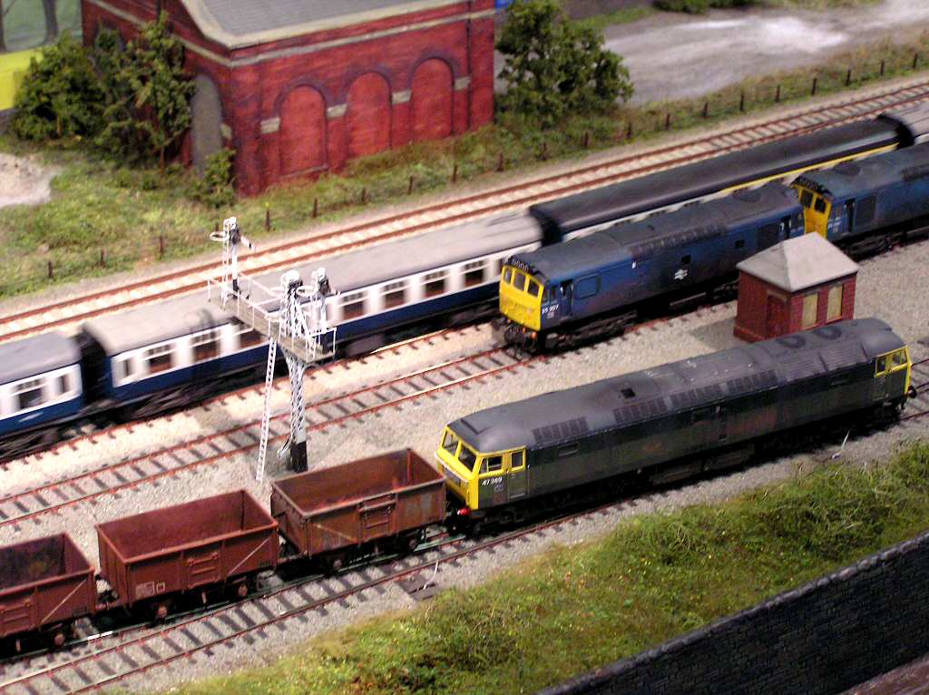 OO/HO Gauge Model Railway Steam Engine Diesel or Electric Train layout photographs 