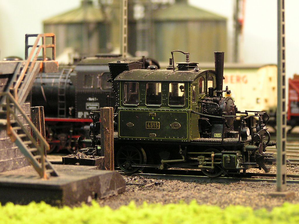 Model Train &amp; Railway layouts photographs in OO/HO Gauge Steam engines 