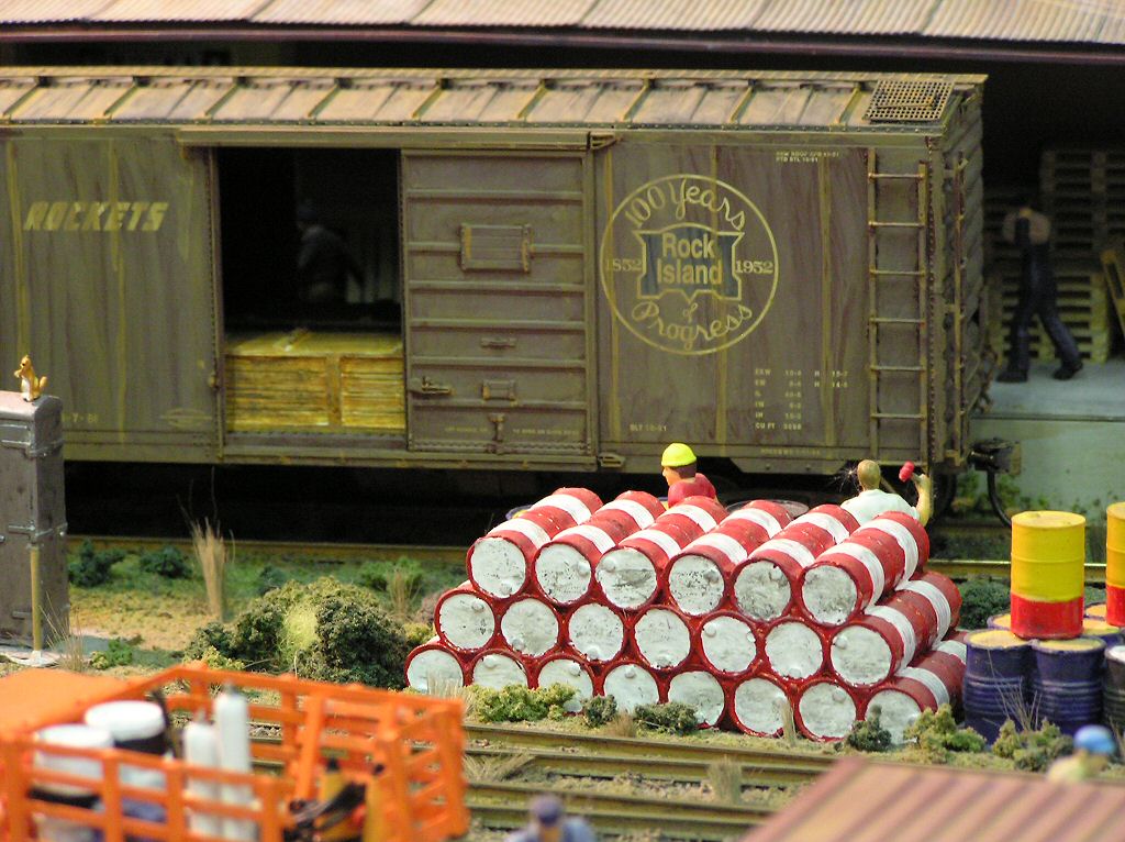 OO/HO and N Gauge Model Railway Steam Engine Diesel or Electric Train layout photographs 